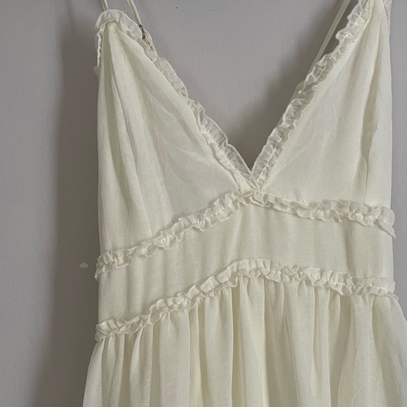 Dainty White Summer Dress - Picture 3 of 5